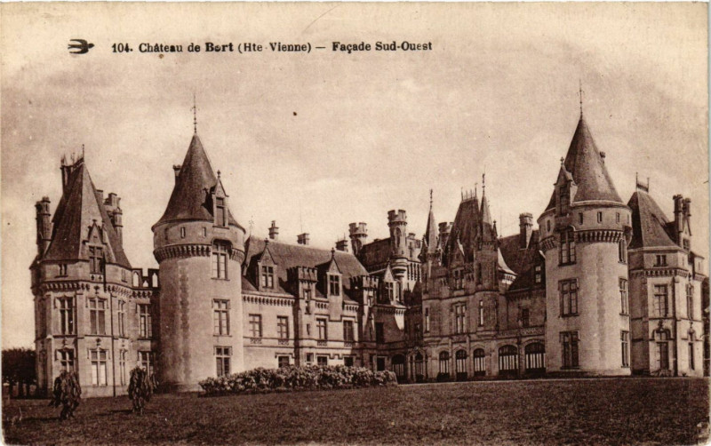 Carte postale ancienne Chateau de Bort - Facade Sud-Ouest