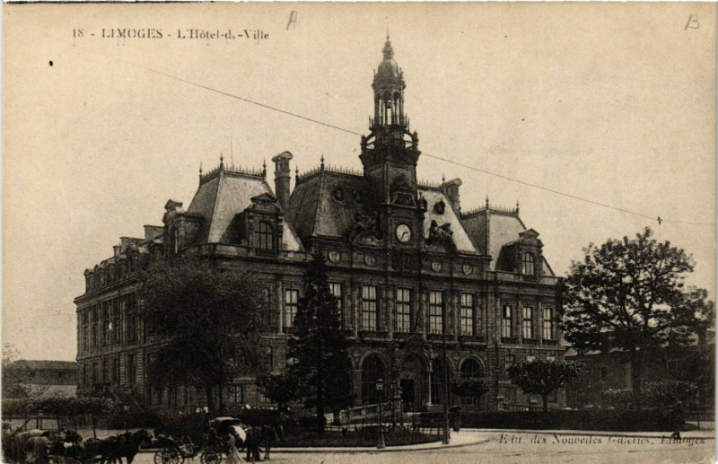 Carte postale ancienne Limoges - L'Hotel-de-Ville à Limoges
