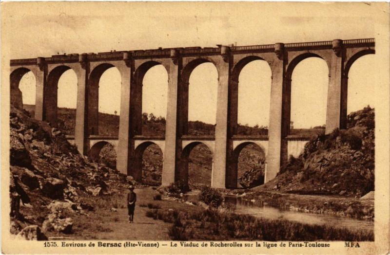 Carte postale ancienne Env. de Bersac (Hte-Vienne) - Le Viaduc de Rocherolles sur