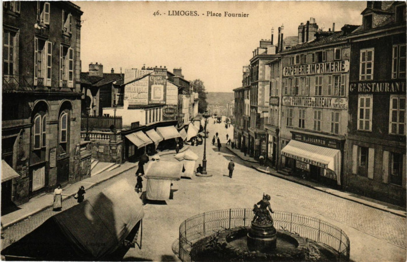 Carte postale ancienne Limoges - Place Fournier à Limoges