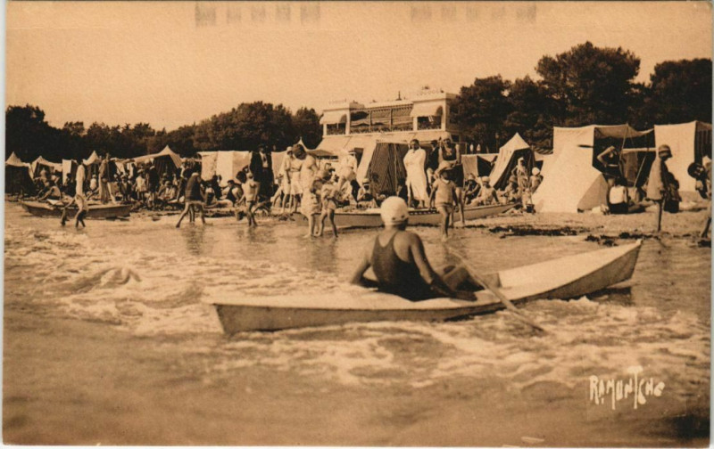 Carte postale ancienne Plage de La Rochelle à La Rochelle