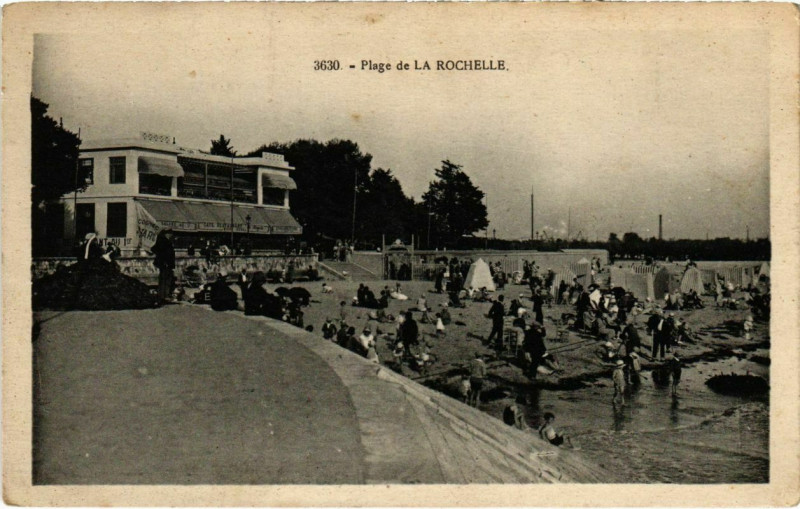 Carte postale ancienne Plage de La Rochelle à La Rochelle