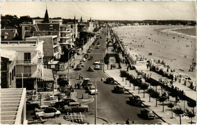 Carte postale ancienne Royan - boulevard Frederic-Garnier à Royan