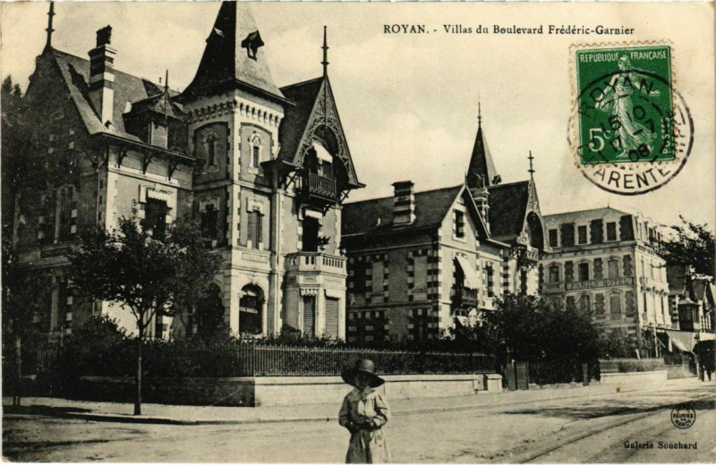 Carte postale ancienne Royan - Villas du Boulevard Frederic-Garnier à Royan