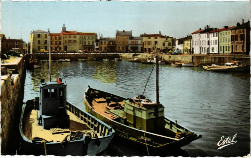 Carte postale ancienne La Flotte - Vue sur le Port à La Flotte