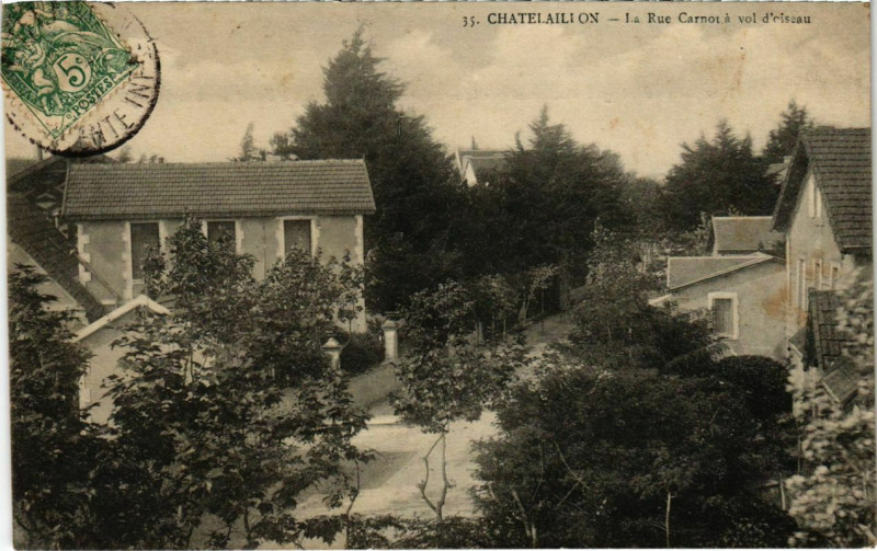 Carte postale ancienne Chatelaillon - La Rue Carnot a vol d'eisau