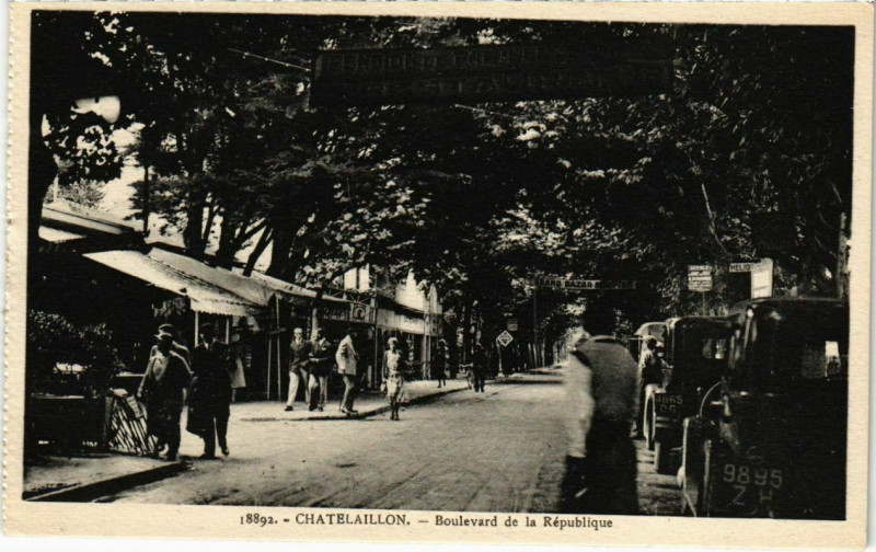 Carte postale ancienne Chatelaillon - Boulevard de la Republique