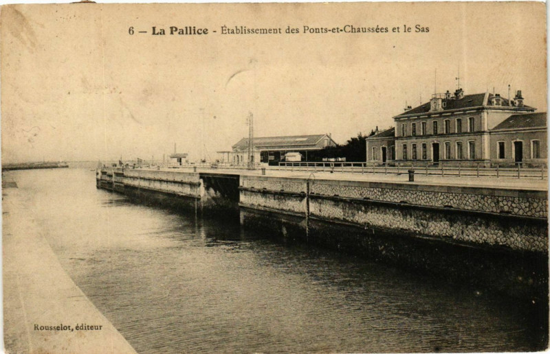 Carte postale ancienne Charente-Maritime La Pallice Qaui