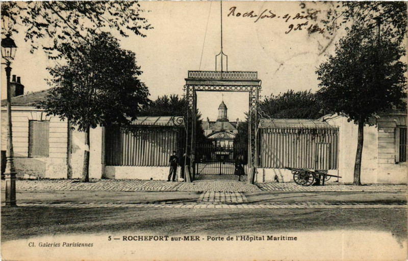 Carte postale ancienne Rochefort-sur-Mer - Porte de l'Hopital Maritime à Rochefort