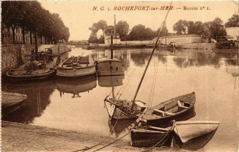 Carte postale ancienne Rochefort-sur-Mer - Bassin à Rochefort