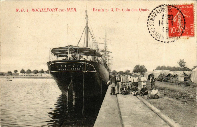 Carte postale ancienne Rochefort-sur-Mer - Bassin no.3 - Un Coin des Quais à Rochefort