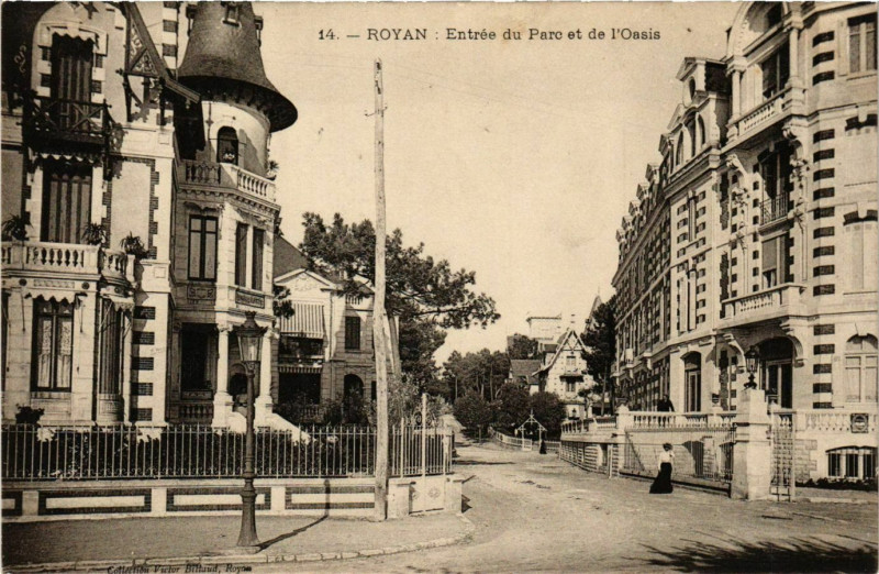 Carte postale ancienne Royan - Entrée du Parc et de l'Ossis à Royan