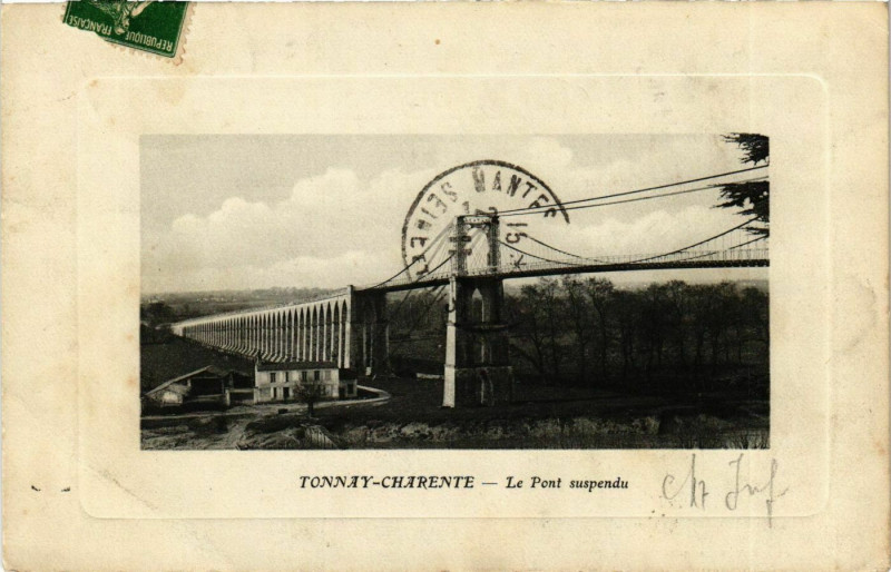 Carte postale ancienne Tonnay - Charente - Le Pont suspendu à Tonnay-Charente