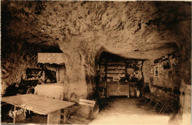 Carte postale ancienne Meschers - Grotte des Fontaines