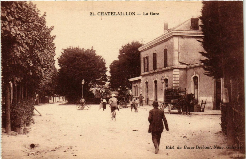 Carte postale ancienne Chatelaillon - La Gare