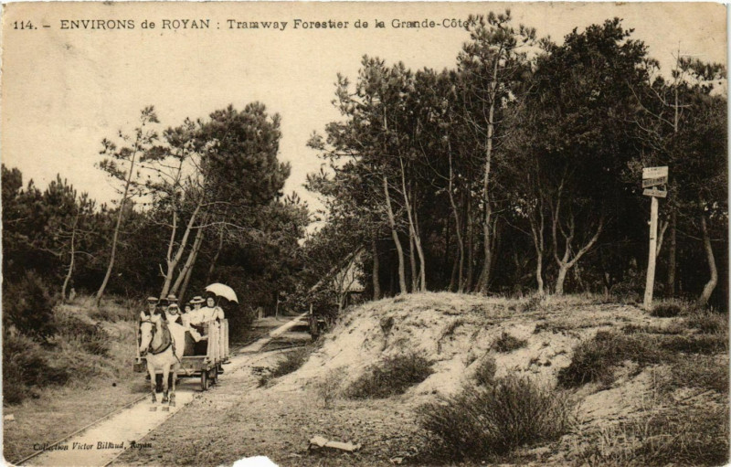 Carte postale ancienne Environs de Royan - Tramway Forester de la Grande-Cote à Royan