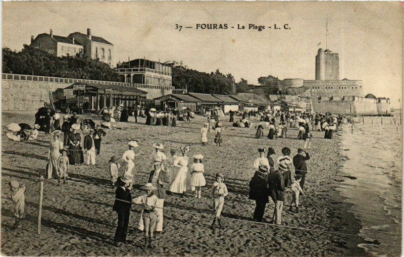 Carte postale ancienne Fouras - La Plage à Fouras