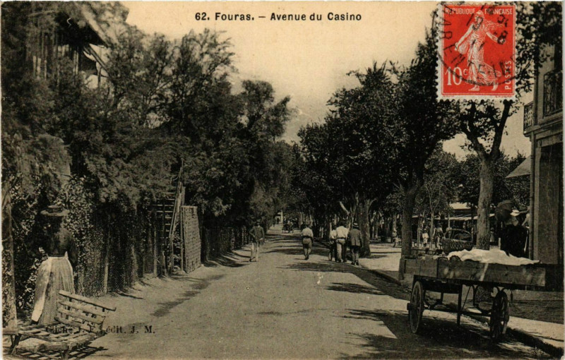 Carte postale ancienne Fouras - Avenue du Casino à Fouras