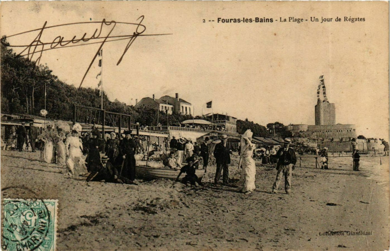 Carte postale ancienne Fouras - les-Bains - La Plage - Un jour de Régates à Fouras