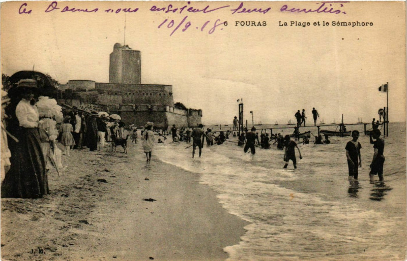 Carte postale ancienne Fouras - La Plage et le Sémaphore à Fouras