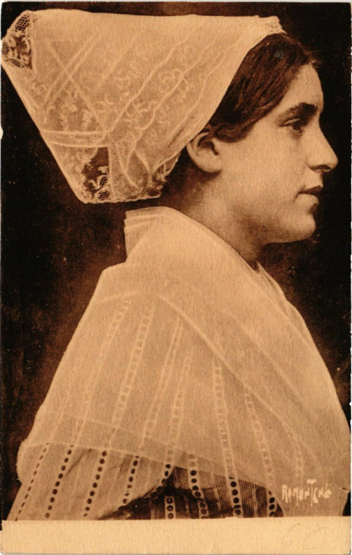 Carte postale ancienne Vieux Costumes d'Aunis et Stonge
