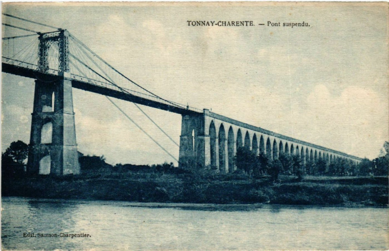 Carte postale ancienne Tonnay-Charente - Pont Suspendu à Tonnay-Charente