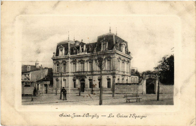 Carte postale ancienne Saint-Jean-d'Angely - Saint-Jean-d'Angely - La Caisse d'Epargne à Saint-Jean-d'Angély
