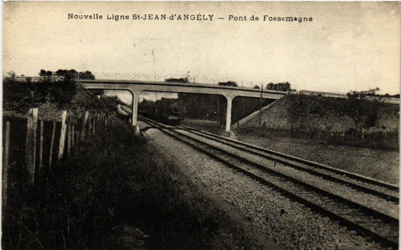 Carte postale ancienne Saint-Jean-d'Angely - Nouvelle Ligne - Pont de Fossemagne à Saint-Jean-d'Angély