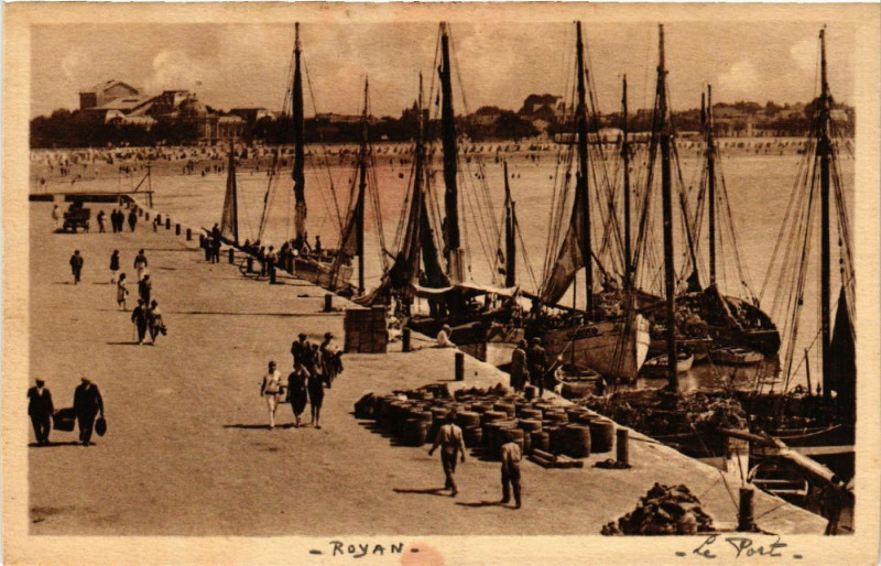 Carte postale ancienne Royan - Le Port - La Grande Conche à Royan