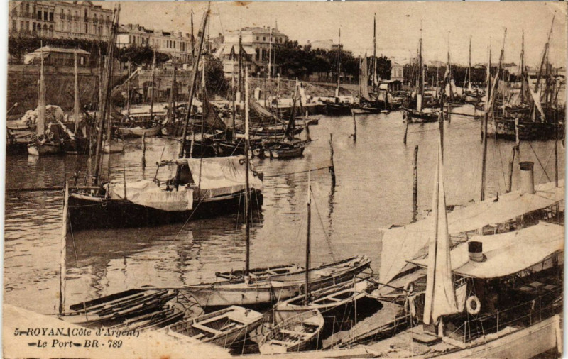 Carte postale ancienne Royan - Le Port à Royan