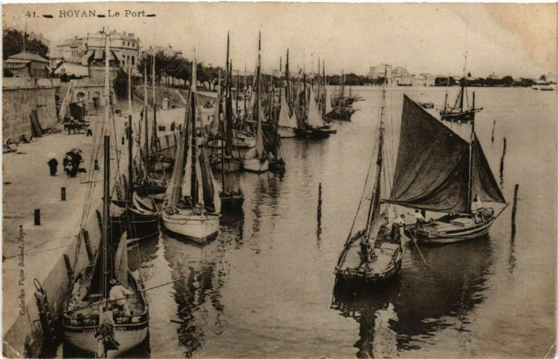 Carte postale ancienne Royan - Le Port à Royan