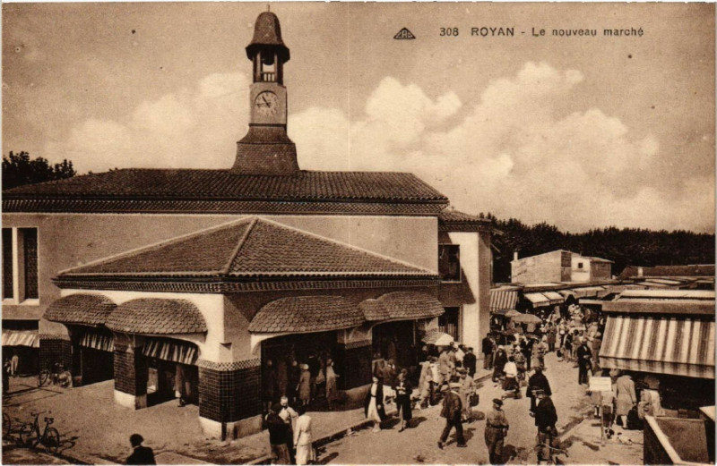 Carte postale ancienne Royan - Le Nouveau Marché à Royan