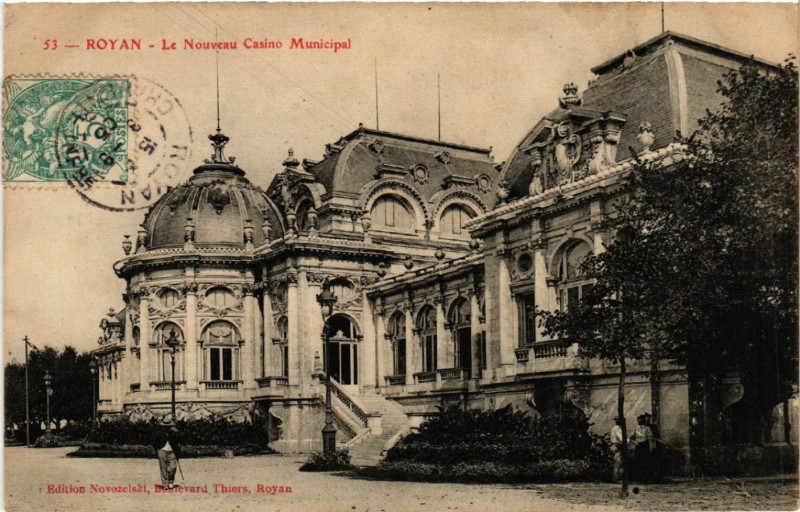 Carte postale ancienne Royan - Le Nouveau Casino Municipal à Royan