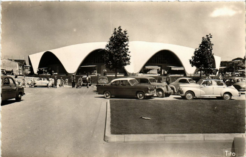 Carte postale ancienne Royan - Le Marché à Royan