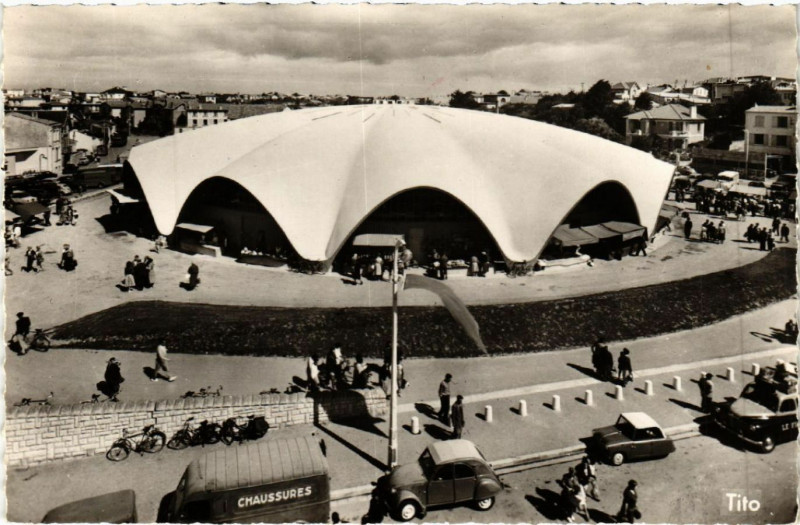 Carte postale ancienne Royan - Le Marché à Royan