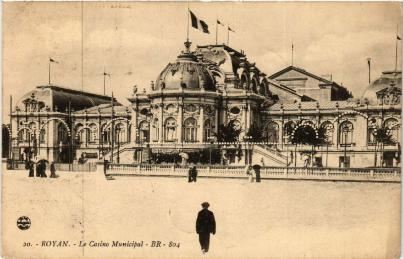 Carte postale ancienne Royan - Le Casino Municipal à Royan