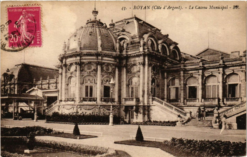Carte postale ancienne Royan - Le Casino Municipal à Royan