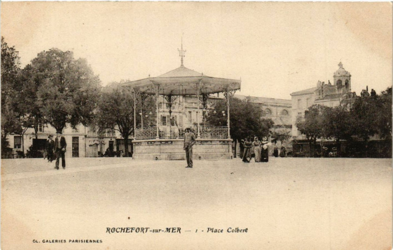 Carte postale ancienne Rochefort-sur-Mer - Place Colbert à Rochefort