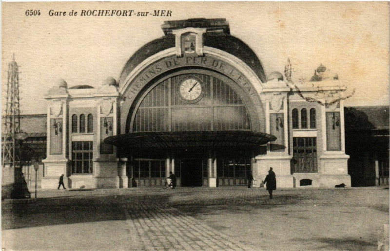 Carte postale ancienne Rochefort-sur-Mer - Gare de Rochefort-sur-Mer à Rochefort