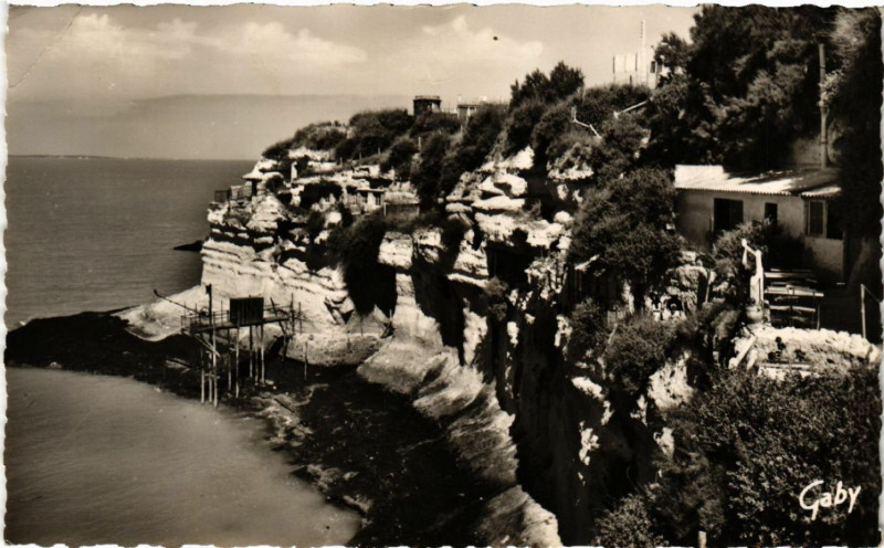 Carte postale ancienne Meschers - Grottes des Fontaines