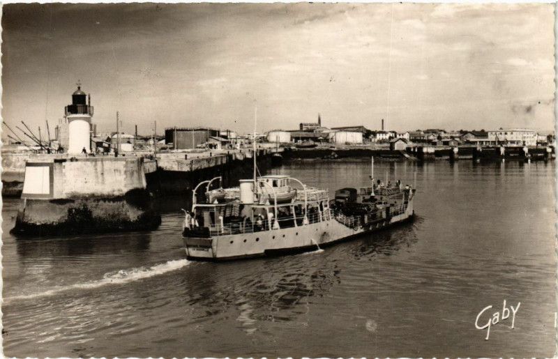 Carte postale ancienne La Pallice - Le Champlain - bateau faisant le service