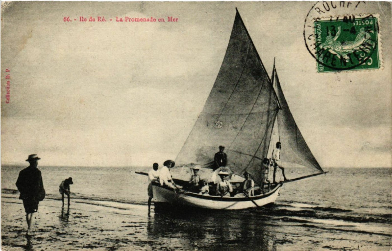 Carte postale ancienne Ile-de-Re - La Promenade en Mer