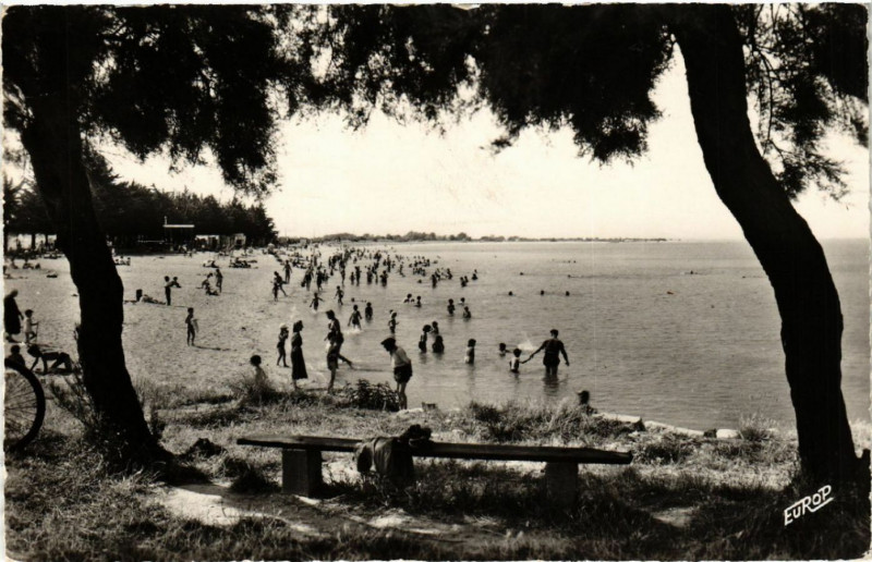 Carte postale ancienne Ile d'Oleron - Ile d'Oleron - Le Chateau - La Plage