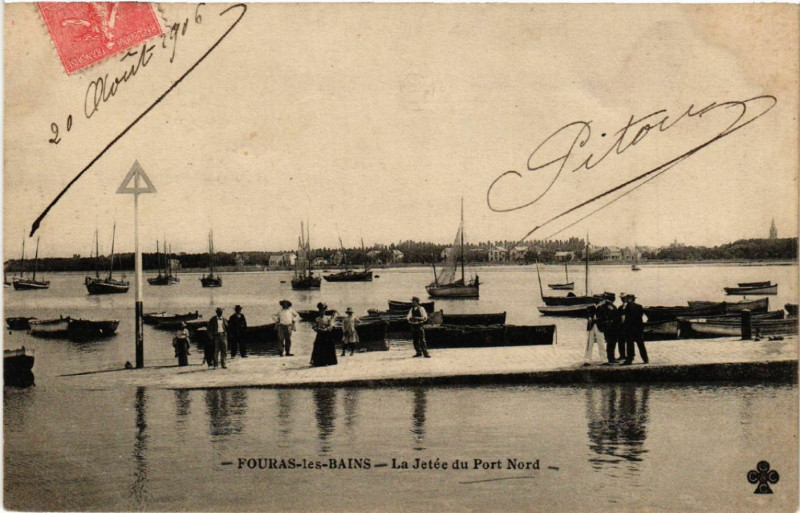 Carte postale ancienne Fouras-les-Bains - La Jetée du Port Nord à Fouras