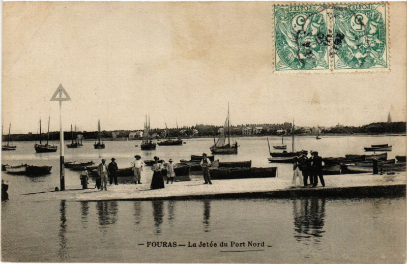 Carte postale ancienne Fouras - La Jetée du Port Nord à Fouras