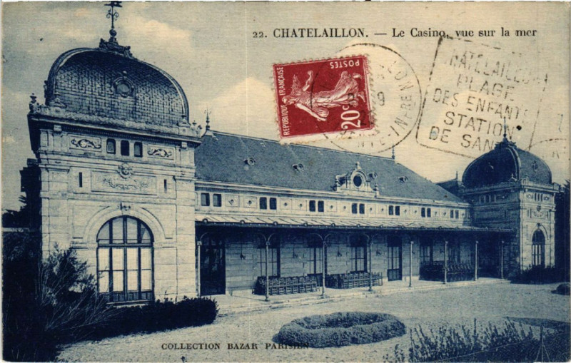 Carte postale ancienne Chatelaillon - Le Casino - vue sur la mer