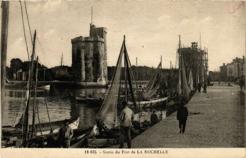 Carte postale ancienne Sortue du Port de La Rochelle à La Rochelle