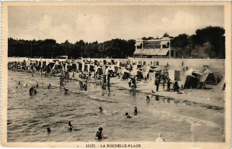 Carte postale ancienne La Rochelle Plage à La Rochelle