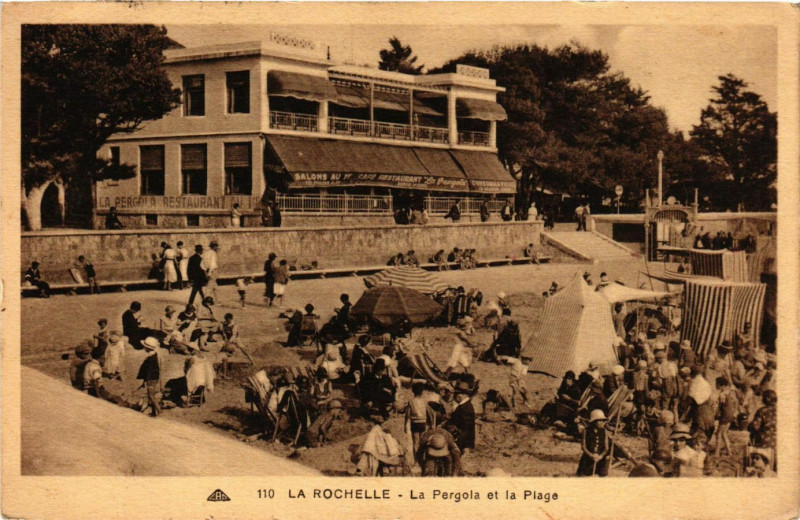 Carte postale ancienne La Rochelle - La Pergois et la Plage à La Rochelle