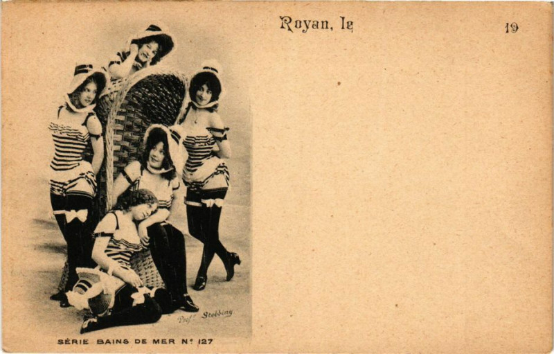 Carte postale ancienne Royan - Série Bains de Mer no 127 à Royan